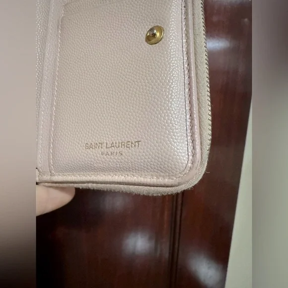 ✨Host Pick✨ Yves Saint Laurent Preloved Pale pink Quilted bifold Leather Wallet - Picture 13 of 15